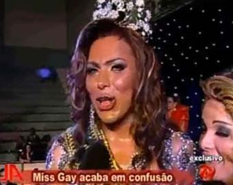 "Мисс Гей-Бразилия" лишилась парика в прямом эфире