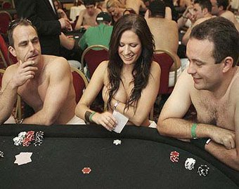 Чемпионат по покеру на раздевание станет международным