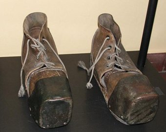 В Армении найден старейший в мире кожаный ботинок