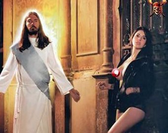 Playboy разместил на обложке "Иисуса Христа" с обнаженной моделью