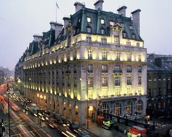 Британец пытался продать один из самых знаменитых отелей Лондона