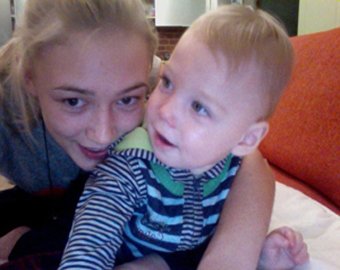 Оксана Акиньшина  показала своего ребенка в Facebook