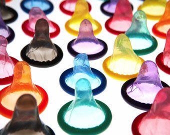 Полиция ищет украденные 700 тысяч презервативов