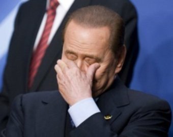 За фотографии голого Берлускони дают миллион евро