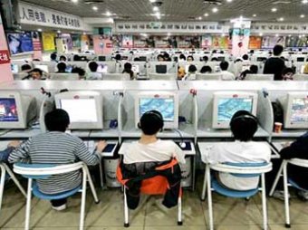 В Китае интернет-маньяк умер в интернет-кафе