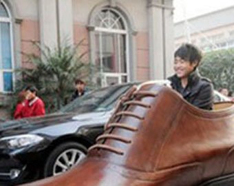 Китайцы построили электромобиль-ботинок