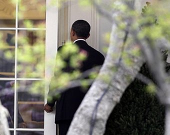 Обаму не пустили в Белый дом