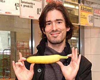 Немец изобрёл машину, которая выпрямляет бананы