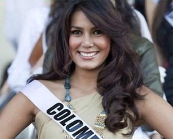 "Мисс Колумбия" оскандалилась накануне конкурса Miss Universe, появившись на приеме без трусов