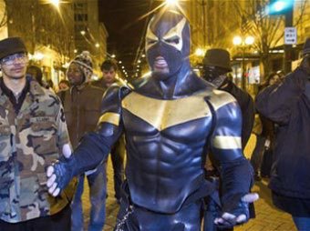 Супергероя из Сиэтла арестовали за нападение