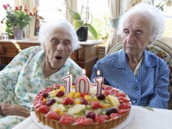 Близнецы-долгожители отпраздновали 101-й год рождения