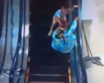 Ролик про узбеков, впервые увидевших эскалатор,  стал интернет-хитом