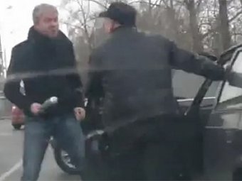 Сергей Светлаков с битой защитил пенсионера от разбушевавшегося водителя