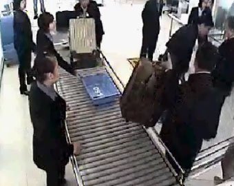 Тайский чиновник надрал уши сотруднику аэропорта