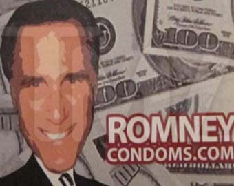 Фото кандидата в президенты украсило презервативы