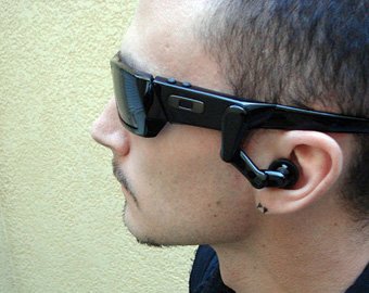 Google разрабатывает очки-компьютер с Bluetooth и Wi-Fi