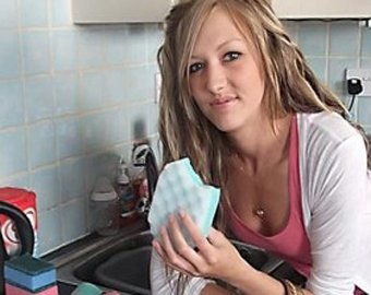 21-летняя британка питается мылом и поролоновыми губками