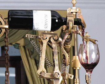 Изобретен штопор, который сам открывает и разливает вино