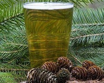 Шотландцы сварили пиво из новогодней елки