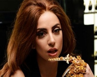 Леди Гага ужаснула всех, выложив фото без макияжа в Сеть