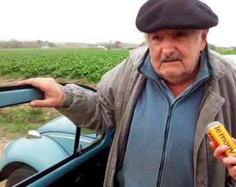 Самый бедный глава государства живет в Уругвае: пашет землю и отказывается от зарплаты