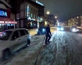 Сноубордисты-зацеперы гоняют по ночной Казани