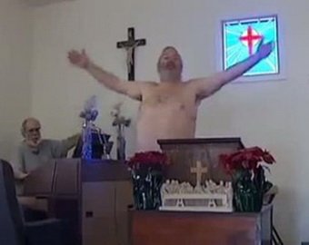 Американский пастор призывает прихожан ходить на службу голыми