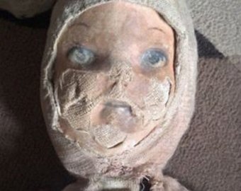 На eBay продали «одержимую» куклу