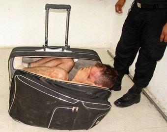 Болельщик так хотел попасть на ЧМ-2014, что пытался улететь в чемодане 