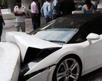 Парковщик разбил Lamborghini стоимостью 250 тыс. евро