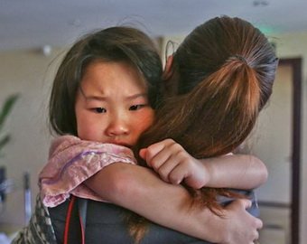Китаец оставил маленькую внучку в спа-салоне на месяц