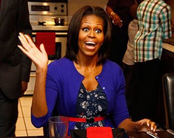 Мишель Обаму уличили в любви к «обнимашкам»