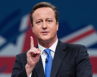 Британский премьер с хот-догом стал звездой в интернете
