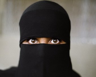 В Саудовской Аравии мужчинам разрешили есть жен