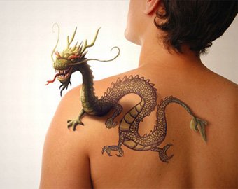 Дизайнеры придумали "оживающие" татуировки