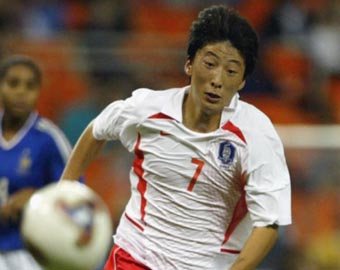 Южнокорейскую футболистку заподозрили в принадлежности к мужскому полу
