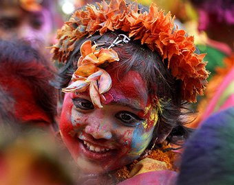 На крупнейшем индуистском празднике запретили селфи