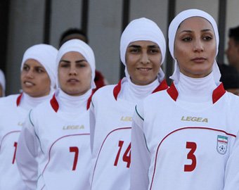 Восемь игроков женской сборной Ирана оказались мужчинами