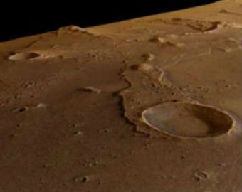 NASA опубликовало снимки Марса с «местом посадки НЛО»