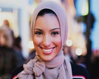 Мусульманка в хиджабе впервые снялась для Playboy