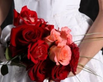 Житель Саудовской Аравии выгнал жену из-за свадебного селфи