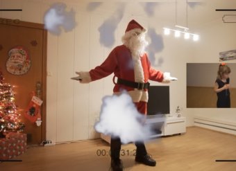Блогер с помощью спецэффектов доказал дочери существование Санта-Клауса