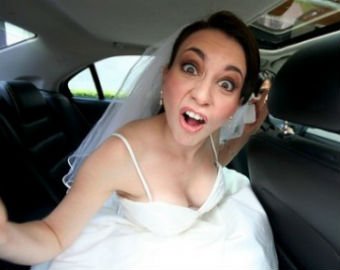 Невеста протащила провинившегося жениха по улице в цепях