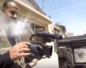 Камера спасла журналиста от пули снайпера