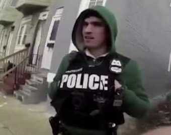 Полицейский подбросил наркотики и сам же снял это на видео