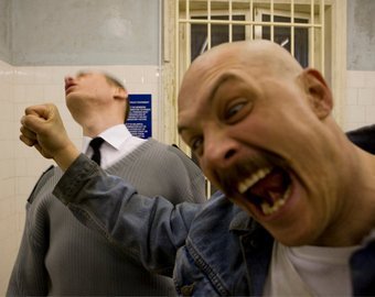 Телевезда выходит замуж за самого известного зэка в истории Британии