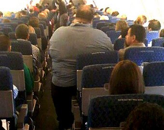 Британец сбросил 80 килограммов после того, как не влез в кресло самолёта