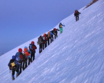 Россиянин стал самым пожилым альпинистом, покорившим Эльбрус
