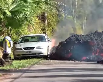 Лава за минуту «съела» Ford Mustang