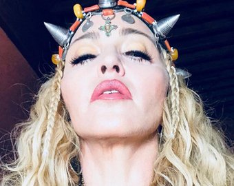 Фото 60-летней Мадонны в прозрачном белье набирают популярность в Сети